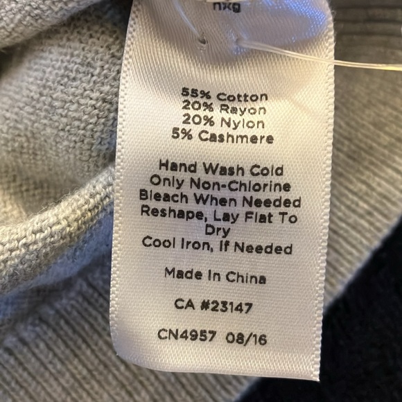 Talbots Lobster Santa Claws sweater NWOT - Picture 4 of 5